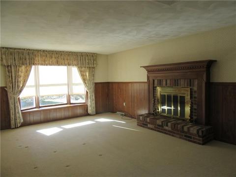 207 Cameron Dr, Irwin, PA 15642 photo 8