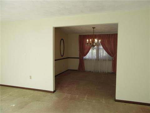 207 Cameron Dr, Irwin, PA 15642 photo 12