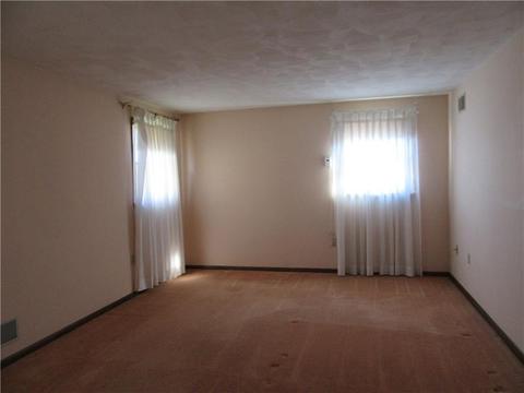 207 Cameron Dr, Irwin, PA 15642 photo 17