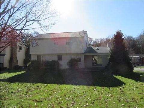 207 Cameron Dr, Irwin, PA 15642 photo 3