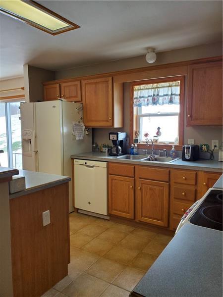 203 Old Post Rd, South Franklin, PA 15329 photo 3