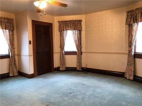 134 E Adams Ave, Vandergrift, PA 15690 photo 16