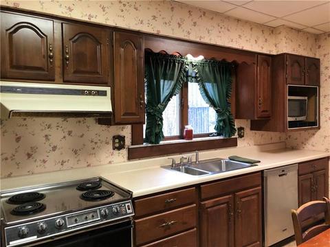 134 E Adams Ave, Vandergrift, PA 15690 photo 10