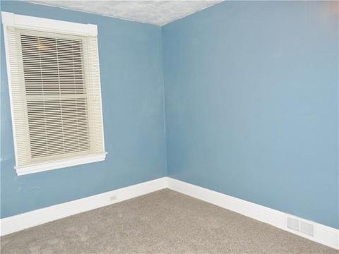 164 Main St, New Eagle, PA 15067 photo 17