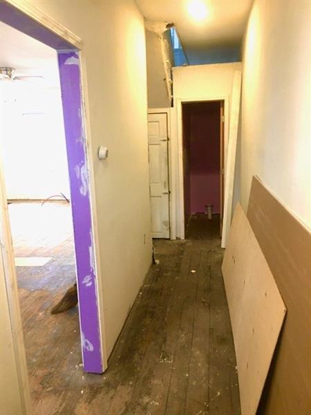 902 Constance St, Pittsburgh, PA 15212 photo 4