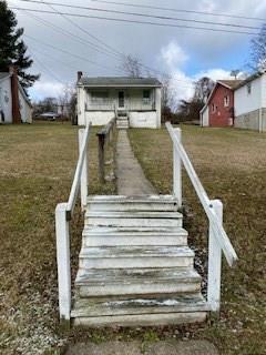 106 Mancha St, Eighty Four, PA 15330 photo 1