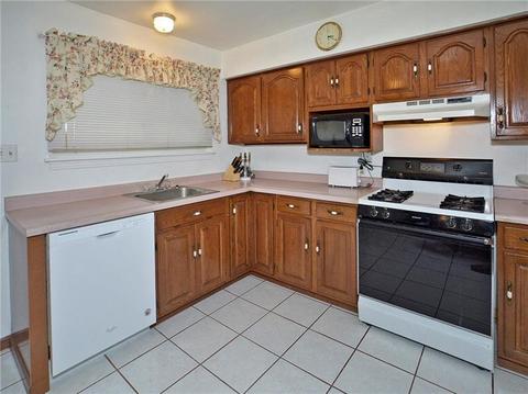 716 Hemlock St, Irwin, PA 15642 photo 8