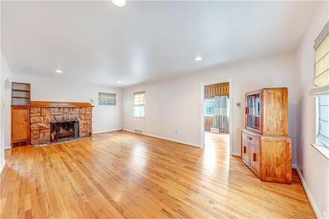 1349 Silver Ln, Coraopolis, PA 15108 photo 13