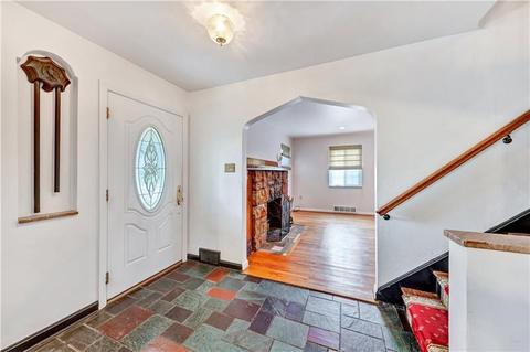 1349 Silver Ln, Coraopolis, PA 15108 photo 6