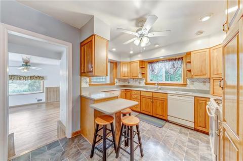 1349 Silver Ln, Coraopolis, PA 15108 photo 8