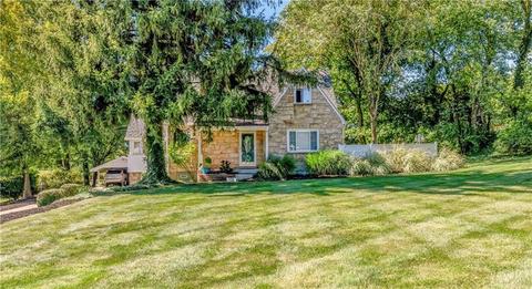 1349 Silver Ln, Coraopolis, PA 15108 photo 1