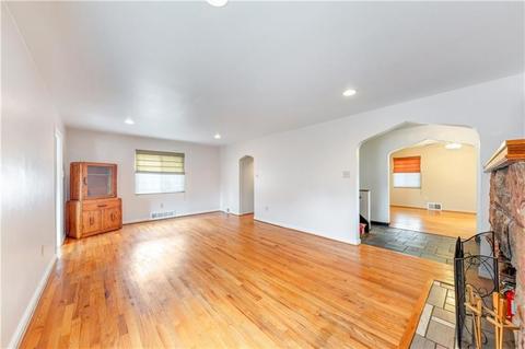 1349 Silver Ln, Coraopolis, PA 15108 photo 12