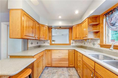 1349 Silver Ln, Coraopolis, PA 15108 photo 9