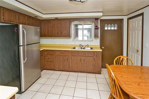 5833 Roosevelt Ave, Export, PA 15632 photo 14