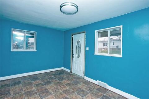 5833 Roosevelt Ave, Export, PA 15632 photo 18