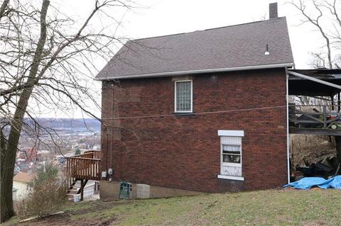 903 Spring St, Braddock, PA 15104 photo 3