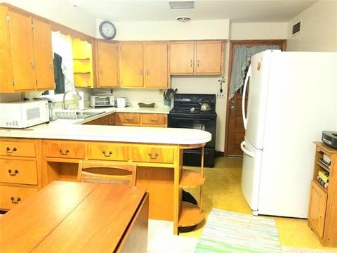 140 Cherry Ln, Irwin, PA 15642 photo 2