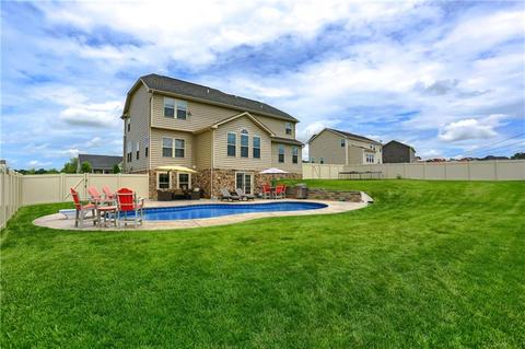 112 Curtis Ct, Mars, PA 16046 photo 4