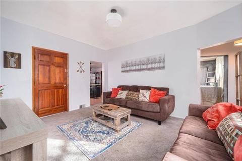 821 Fleming St, Coraopolis, PA 15108 photo 7