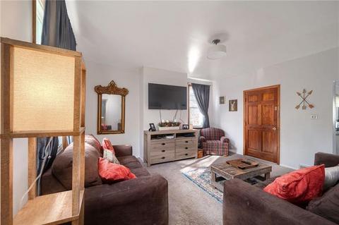821 Fleming St, Coraopolis, PA 15108 photo 4