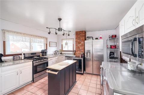 821 Fleming St, Coraopolis, PA 15108 photo 10