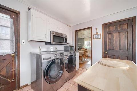 821 Fleming St, Coraopolis, PA 15108 photo 11