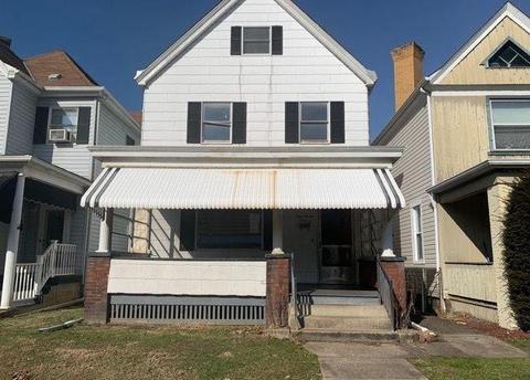 111 Hamilton Ave, Vandergrift, PA 15690 photo 1