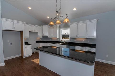 202 Ruby Dr, Uniontown, PA 15401 photo 3