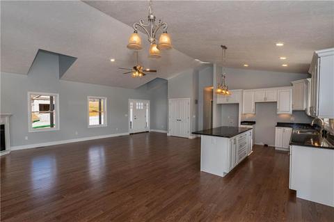202 Ruby Dr, Uniontown, PA 15401 photo 5