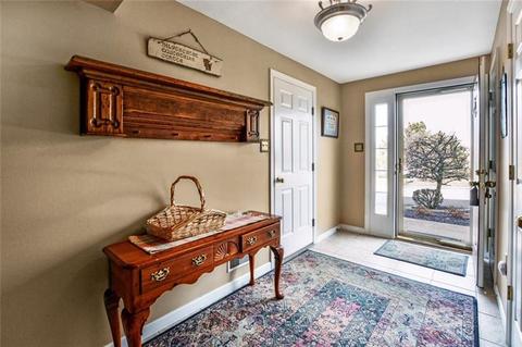 405 Georgetown Ct, Seven Fields, PA 16046 photo 3