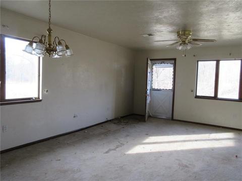 84 Valley Rd, Eighty Four, PA 15330 photo 4