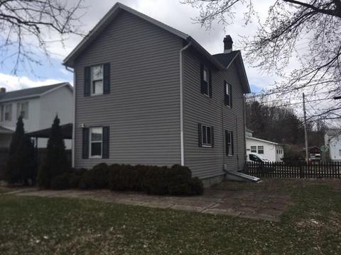 218 E 4th St, Derry, PA 15627 photo 3