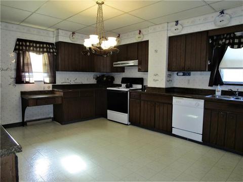 321 E 2nd, Derry, PA 15627 photo 3