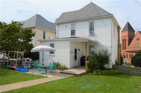 133 Custer Ave, Vandergrift, PA 15690 photo 2