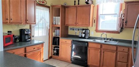 133 Custer Ave, Vandergrift, PA 15690 photo 4