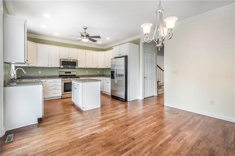 529 E Vanderbilt Dr, Mars, PA 16046 photo 8