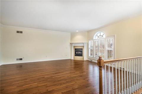 529 E Vanderbilt Dr, Mars, PA 16046 photo 4