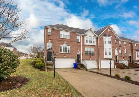 529 E Vanderbilt Dr, Mars, PA 16046 photo 2
