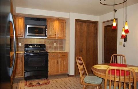 62 Circle Dr, Irwin, PA 15642 photo 4