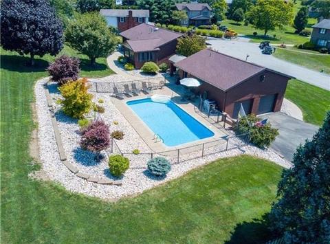 62 Circle Dr, Irwin, PA 15642 photo 2