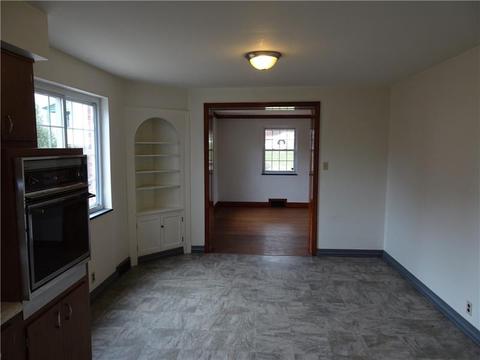 800 Vine St, Irwin, PA 15642 photo 8