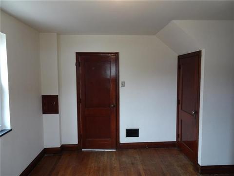 800 Vine St, Irwin, PA 15642 photo 10