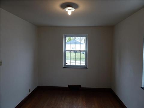 800 Vine St, Irwin, PA 15642 photo 9