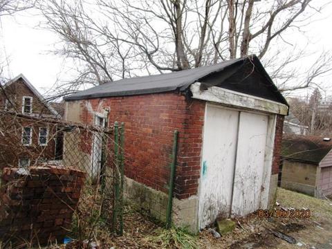 409 Stokes Ave, North Braddock, PA 15104 photo 2