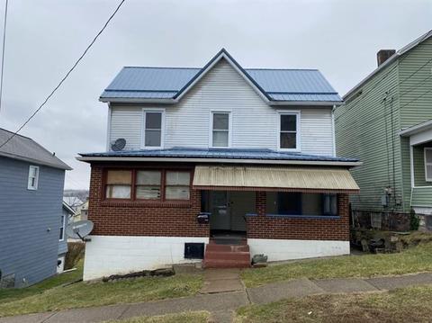 204 Emerson St, Vandergrift, PA 15690 photo 1
