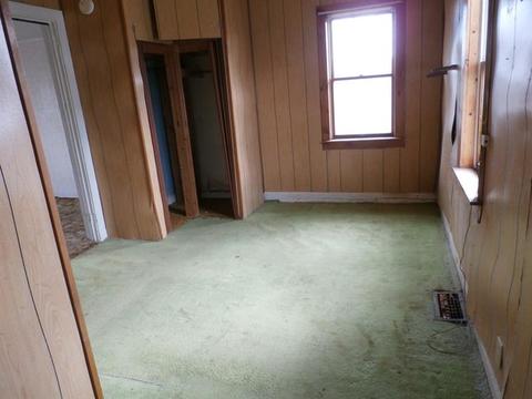 219 E 2nd St, Smith, PA 15054 photo 8