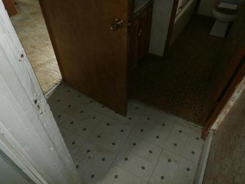 219 E 2nd St, Smith, PA 15054 photo 4