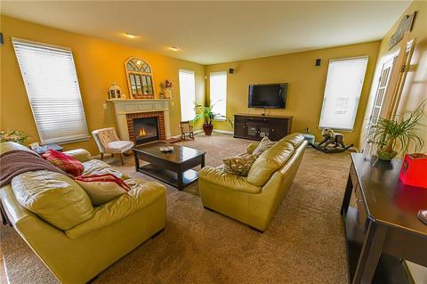 156 Broadstone Dr, Mars, PA 16046 photo 8
