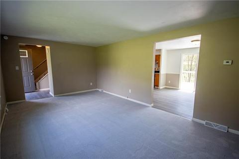 105 Aviation Ln, Export, PA 15632 photo 5
