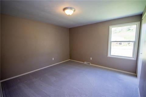 105 Aviation Ln, Export, PA 15632 photo 16